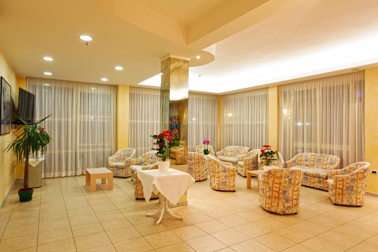 Hotel Santa Maria Cervia Exterior foto